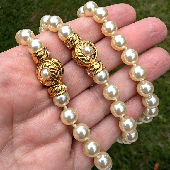 Vintage 80s Designer Signed Nolan Miller 9 mm Faux Pearl Necklace And Bracelet - Picture 5 of 6